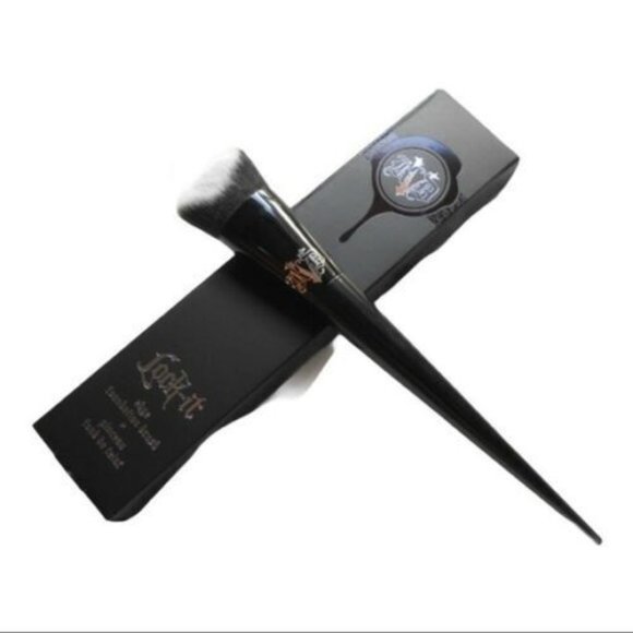NIB Kat Von D Lock-It Edge Foundation Brush #10 - Picture 1 of 3
